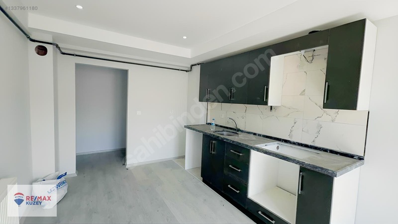 Canıkde Üniversite Yolunda Satılık 2+0 Daire — fotoğraf 11