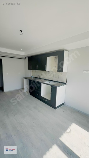 Canıkde Üniversite Yolunda Satılık 2+0 Daire — fotoğraf 12