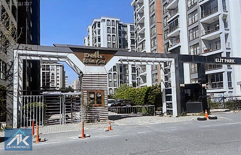 Adnan Kahveci Beylikdüzünün En Büyük Dairelerine Sahip Sitede