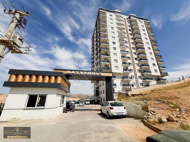 Emlak 777! 7/24 Güvenlikli Site De Kiralık Lüks 1+1