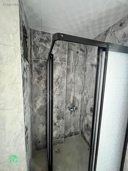 Erguvan Caddesine Çok Yakın Merkezi Konum Lüks Eşyalı Ferah 1+1 — fotoğraf 11