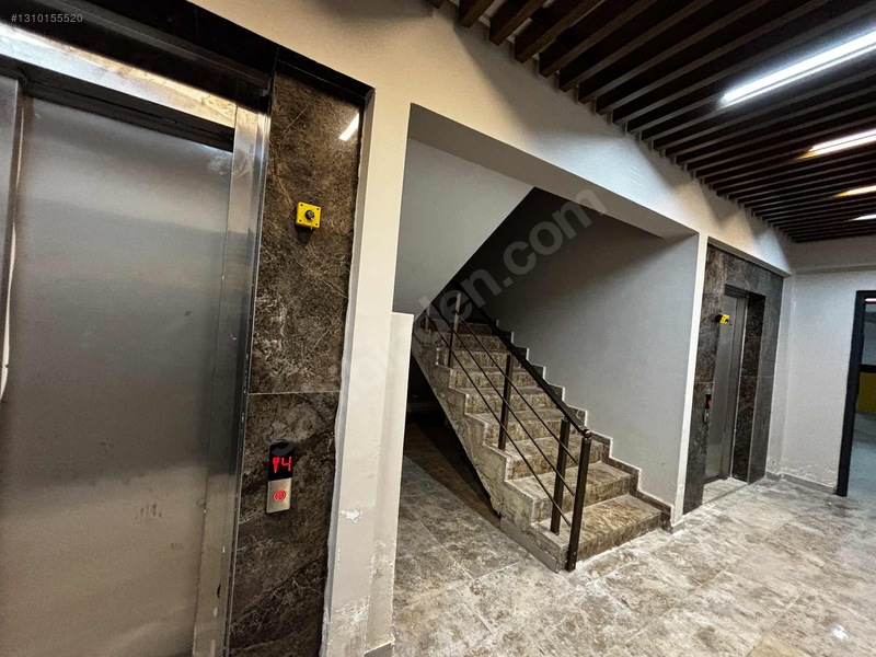 Süper Lüks 5 Odalı Kocaman Tek Bloklu Daire Çözüm Emlak'ta — fotoğraf 6