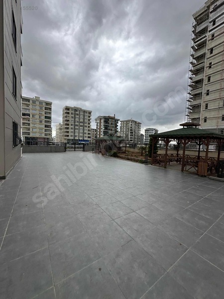 Süper Lüks 5 Odalı Kocaman Tek Bloklu Daire Çözüm Emlak'ta — fotoğraf 32
