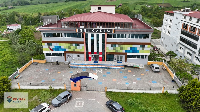 Ankara Yoluna Cephe Satılık Bina/Okul Binası