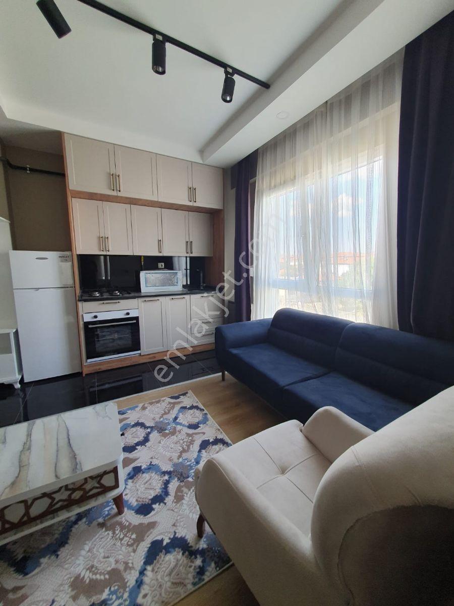Merkezi Konumda Satılık 2+0 Lüxs Daireler Kat Cephe Seçenekler — fotoğraf 3