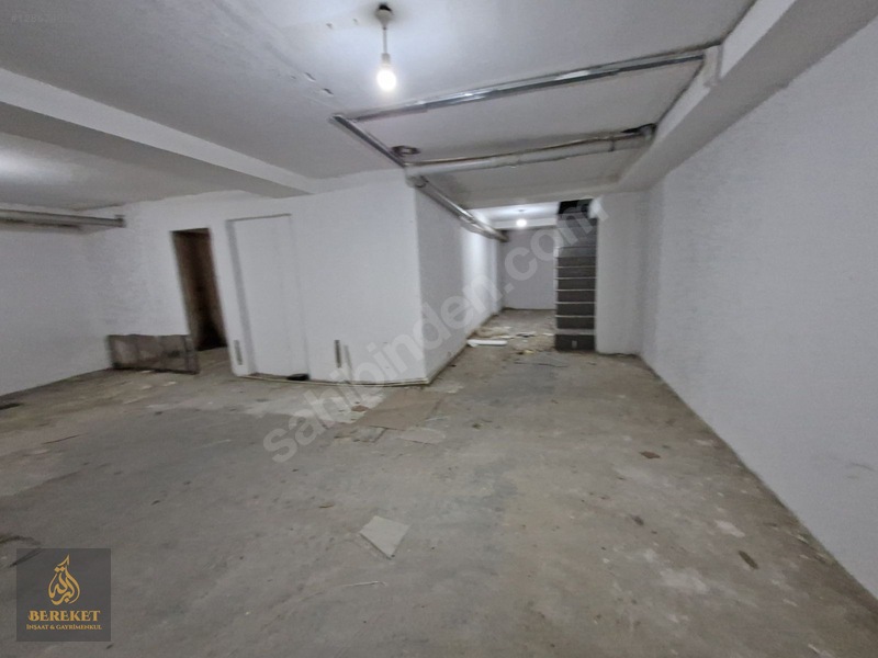 Beylikdüzü Kavaklı Mrkz İşlek Caddede150m2 Kiralık Depolu Dükkan — fotoğraf 27
