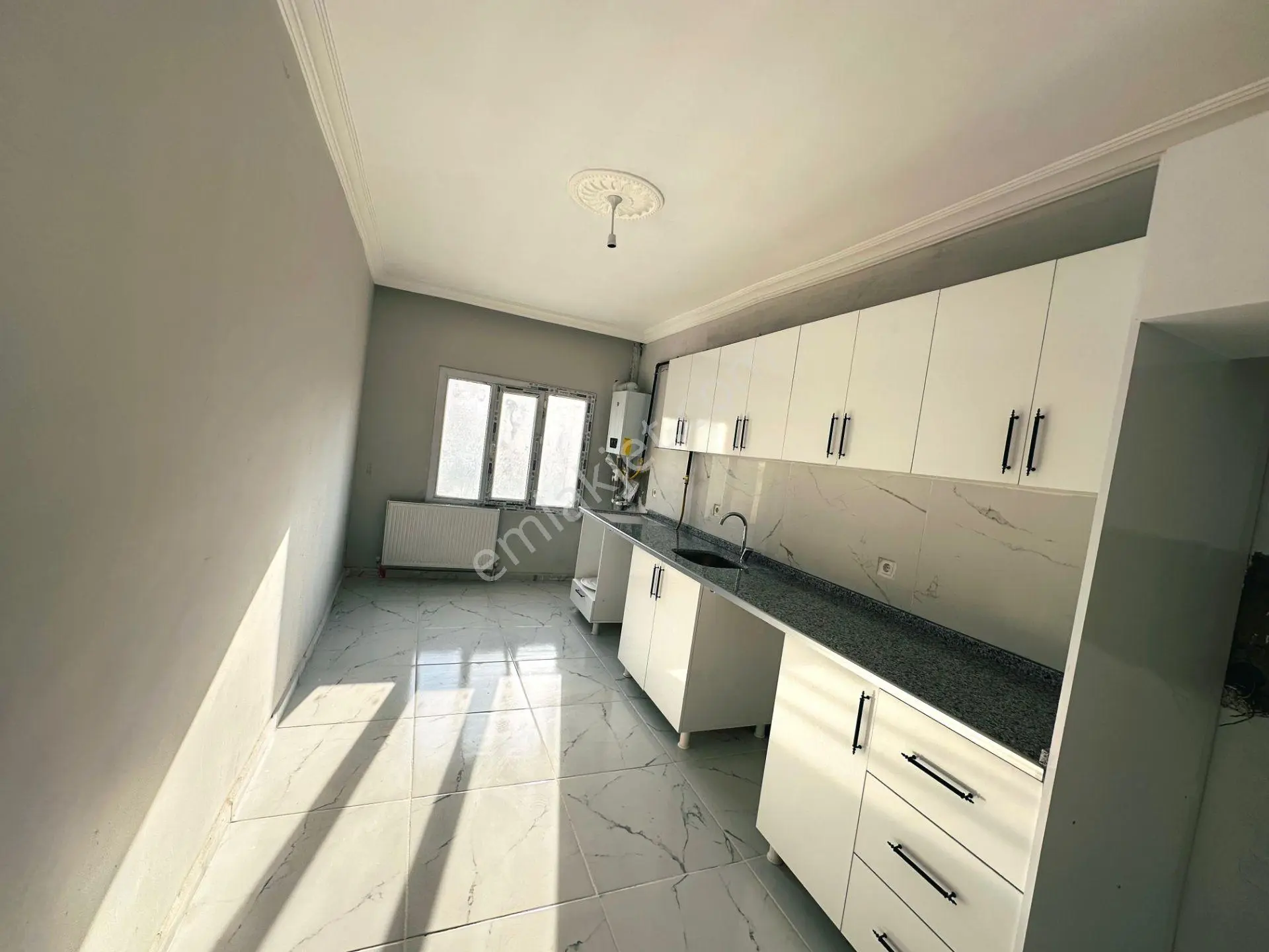 Dinç Emlaktan Satılık 2+1 Daire Yay Grant Otel Karşısı — fotoğraf 3