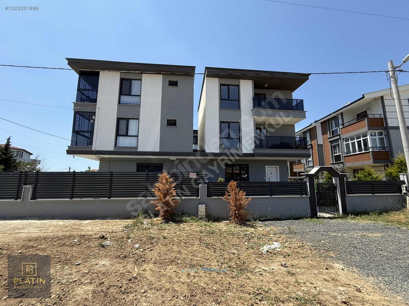 Platin Gayrimenkulden Geniş Odalı Müstakil Bahçeli 4+1 — fotoğraf 3