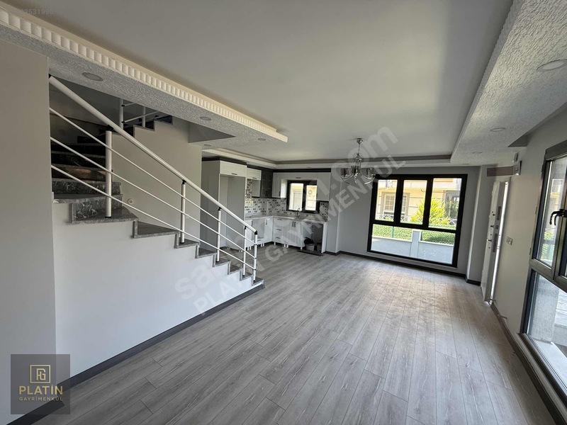 Platin Gayrimenkulden Geniş Odalı Müstakil Bahçeli 4+1 — fotoğraf 9