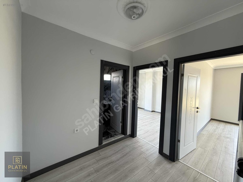 Platin Gayrimenkulden Geniş Odalı Müstakil Bahçeli 4+1 — fotoğraf 18