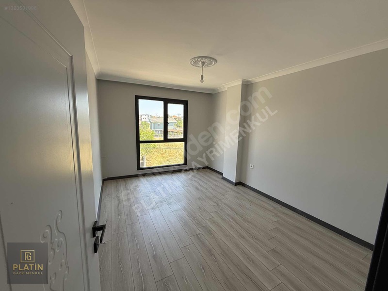 Platin Gayrimenkulden Geniş Odalı Müstakil Bahçeli 4+1 — fotoğraf 19