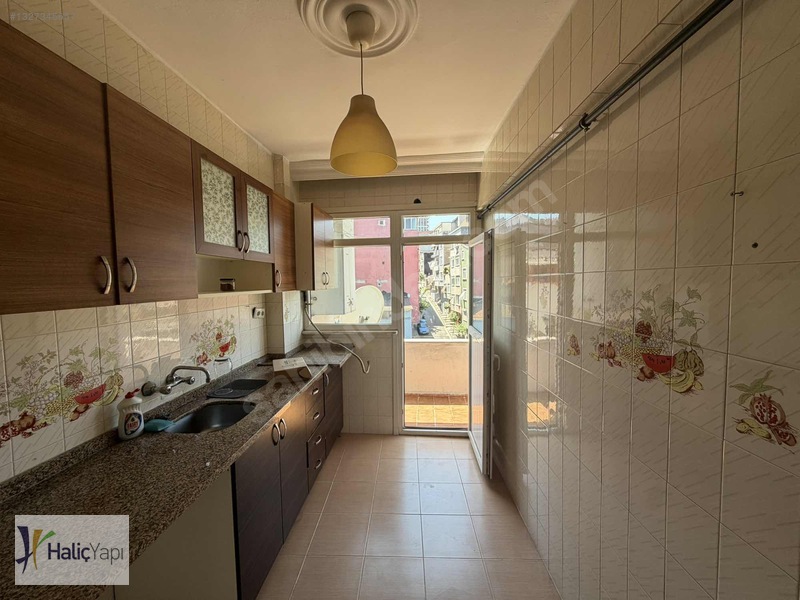 Çeliktepe İnci Sokakta 2+1 Ara Kat Balkonlu Kiralık Daire — fotoğraf 4