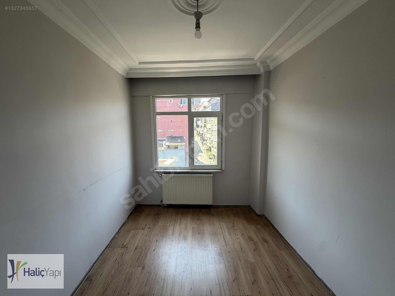Çeliktepe İnci Sokakta 2+1 Ara Kat Balkonlu Kiralık Daire — fotoğraf 8
