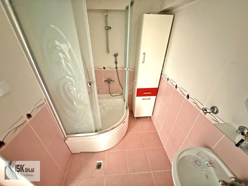 Işık Emlak'tan Merkezde 3+1 Orta Kat 120 M2 Güney Cephe — fotoğraf 18