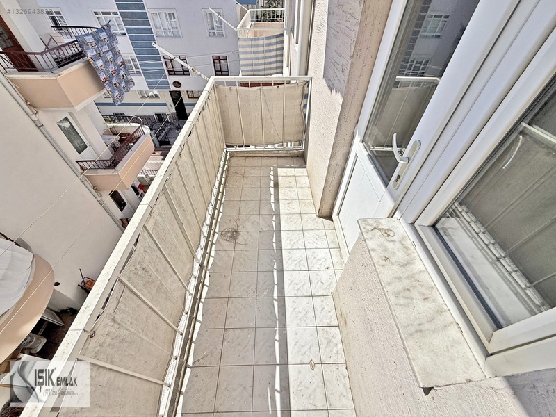 Işık Emlak'tan Merkezde 3+1 Orta Kat 120 M2 Güney Cephe — fotoğraf 20