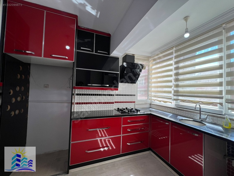 Güneş Gayrimenkul'den Çarşı Merkez Valilik Altı 2+1 Daire — fotoğraf 3
