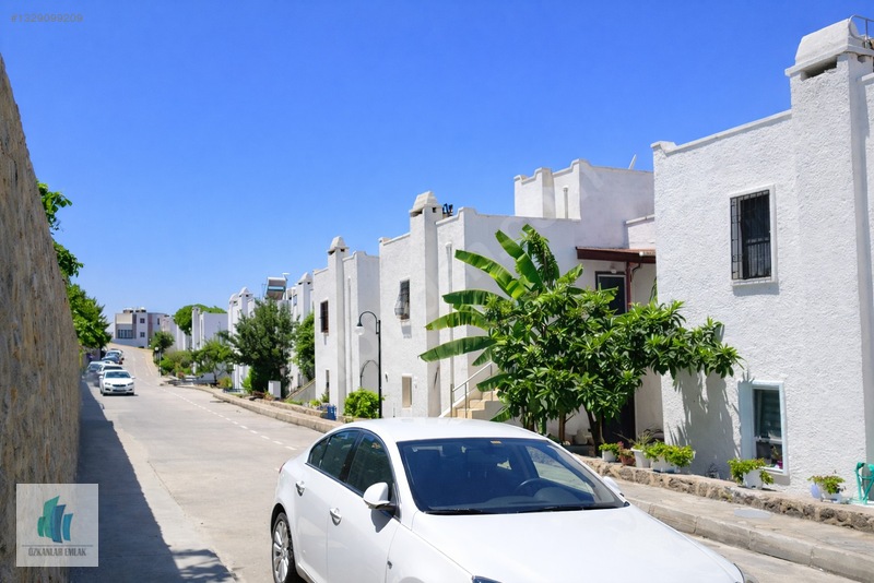 Akyarlar Tatil Sitesinde Teraslı , Deniz Manzaralı , Satılık 2+1 — fotoğraf 17