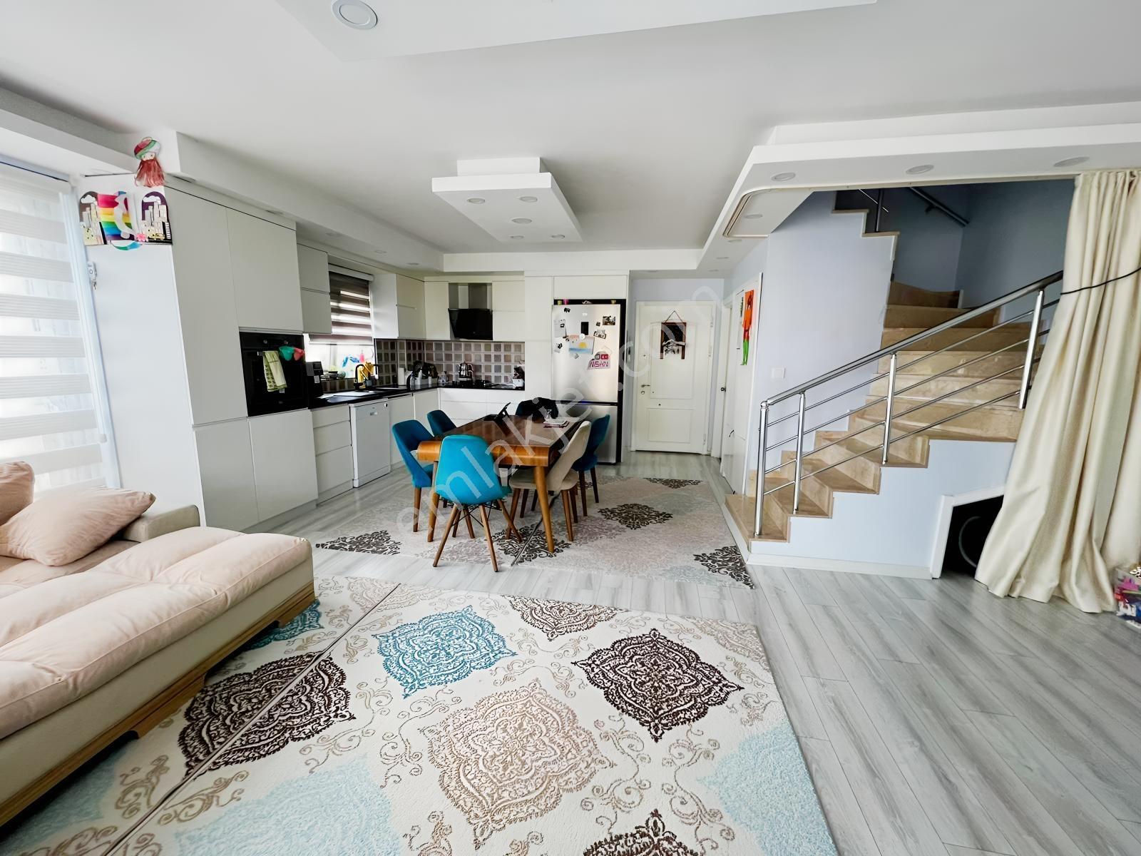 Side'de Lüks Site İçinde Havuz Manzaralı Satılık Dubleks — fotoğraf 3