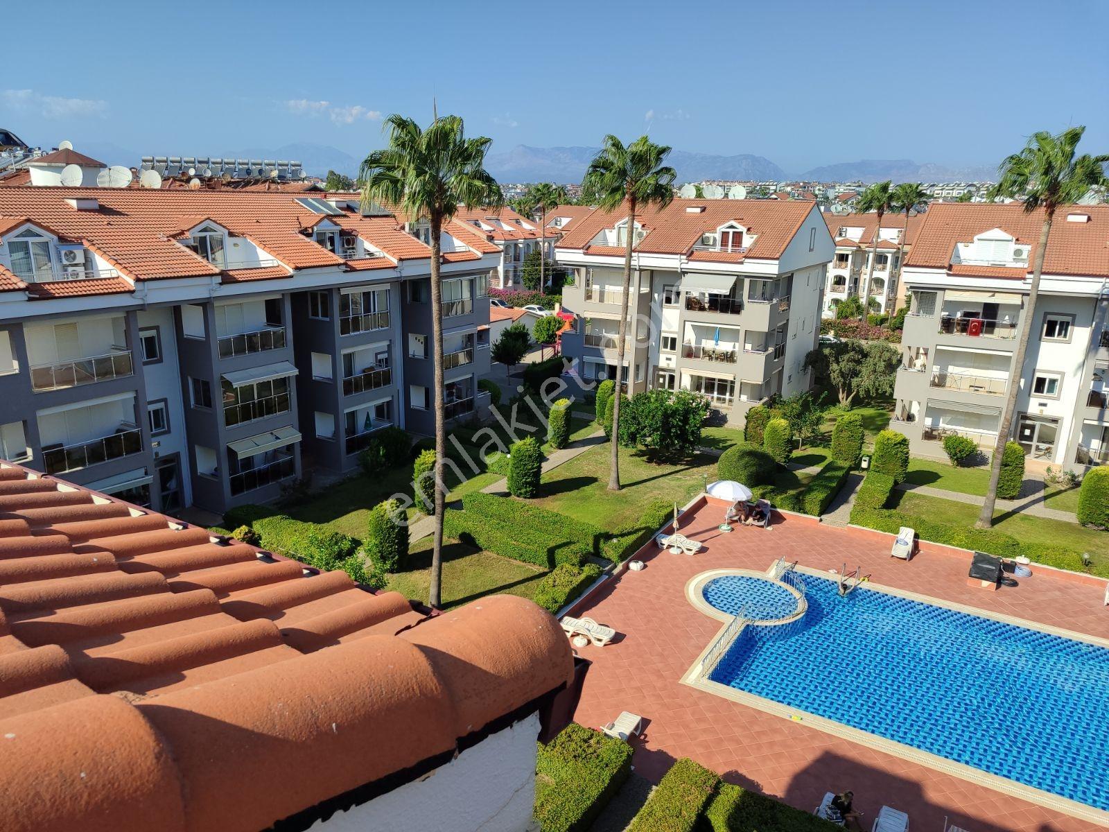 Side'de Lüks Site İçinde Havuz Manzaralı Satılık Dubleks — fotoğraf 27