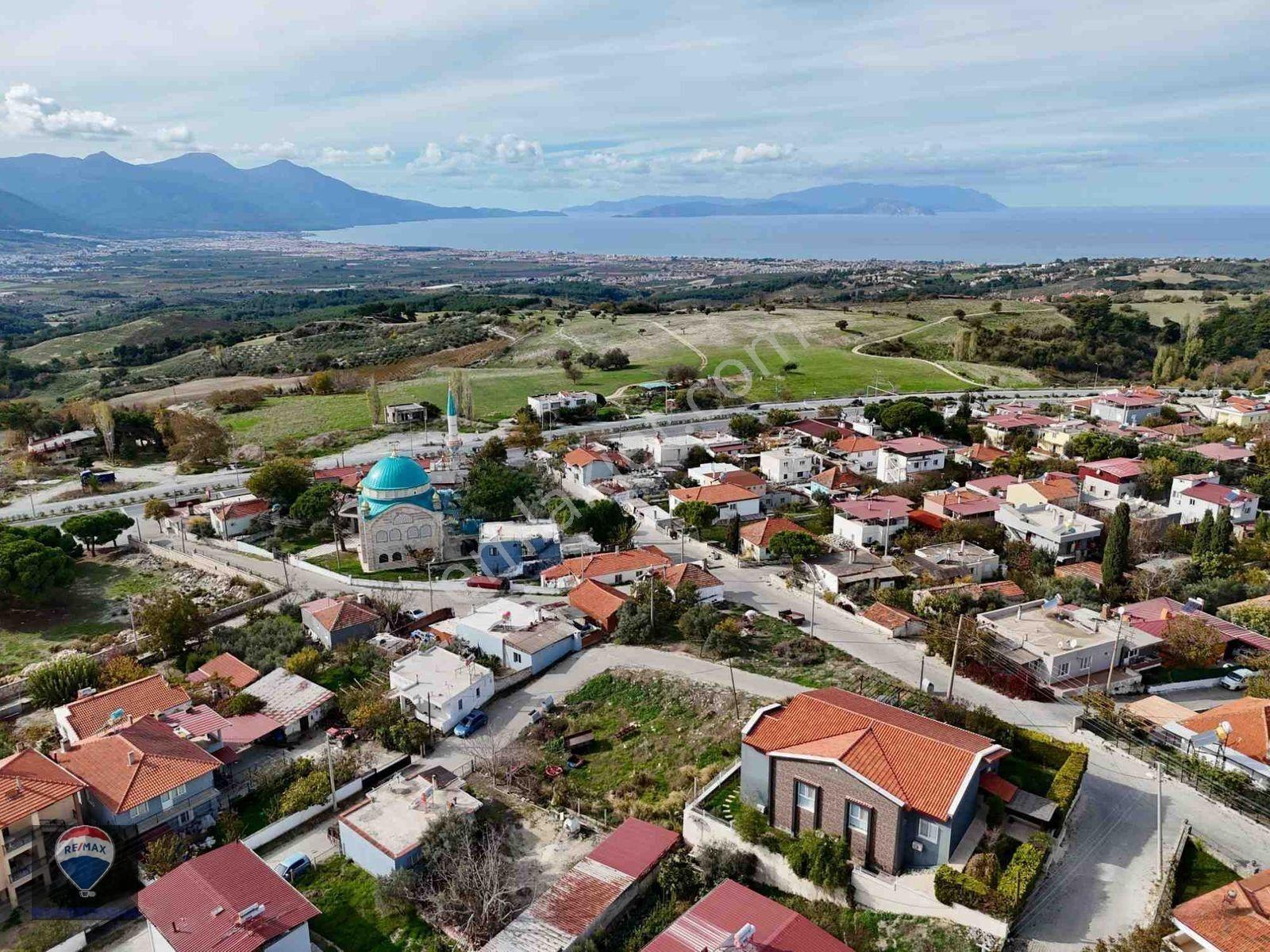 Kuşadası Yaylaköy'de Satılık Deniz Manzaralı 521 M2 Villa İmarlı Arsa — fotoğraf 4