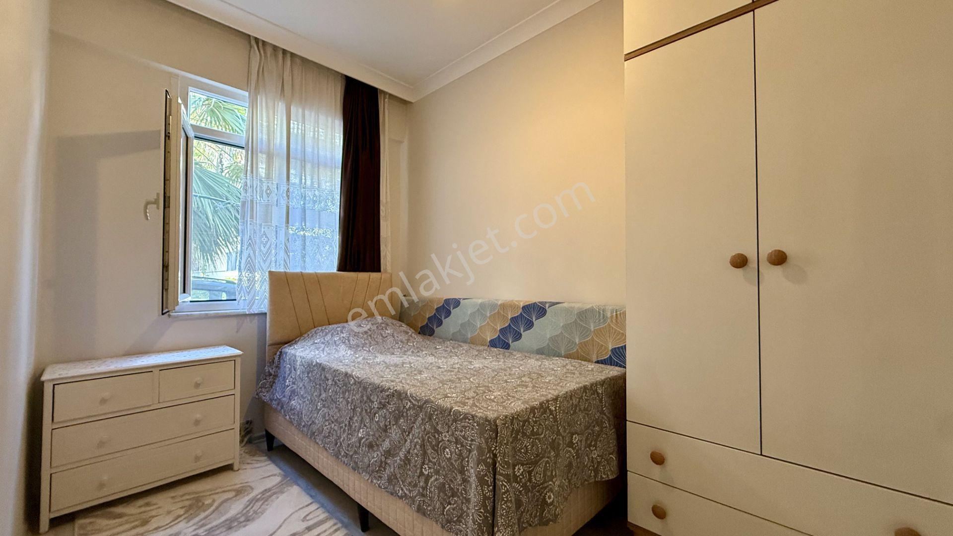 Kuşadası Kadınlar Denizi'nde Denize 800 Metre Yenilenmiş 2+1 Daire — fotoğraf 7