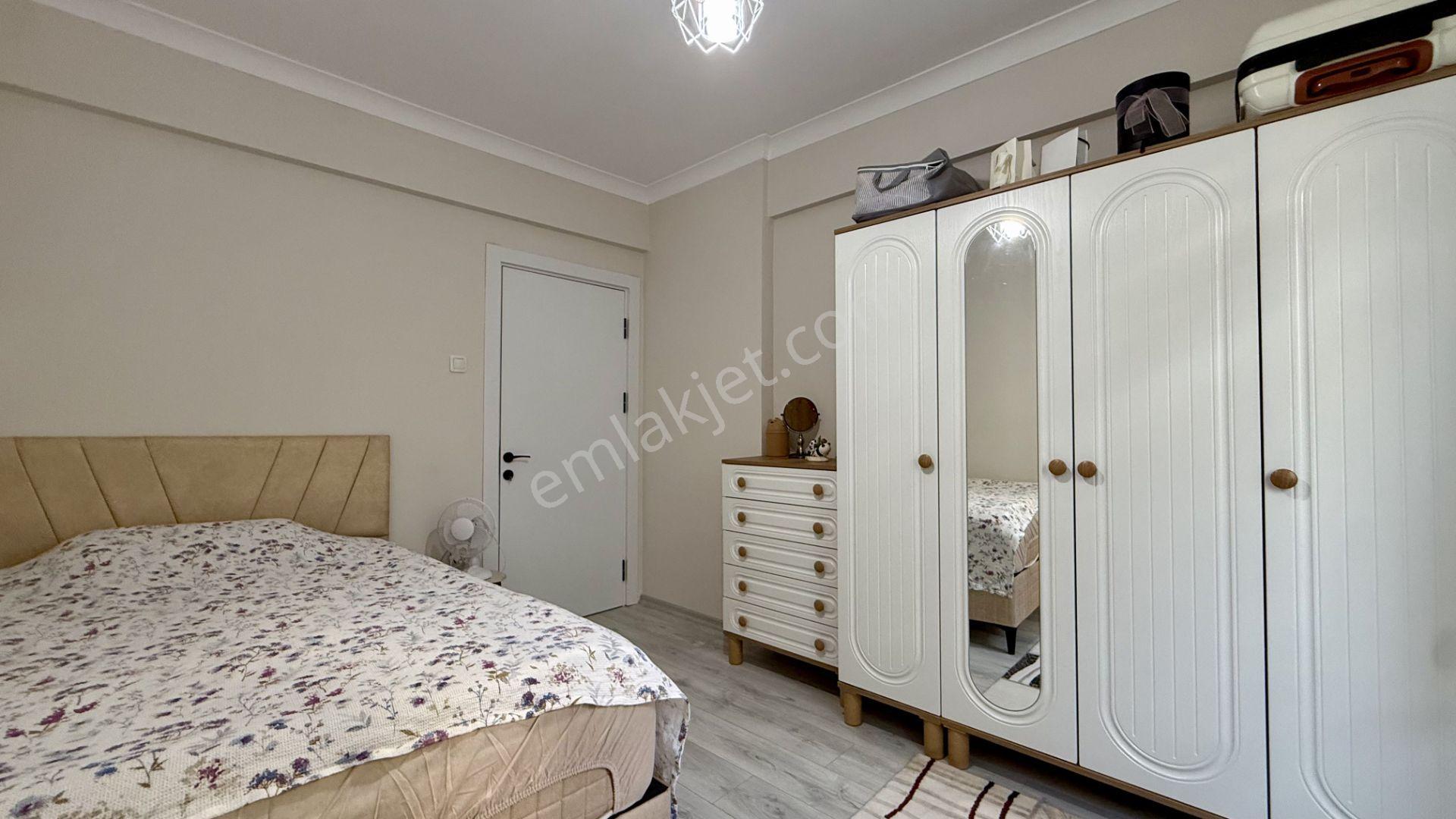Kuşadası Kadınlar Denizi'nde Denize 800 Metre Yenilenmiş 2+1 Daire — fotoğraf 14