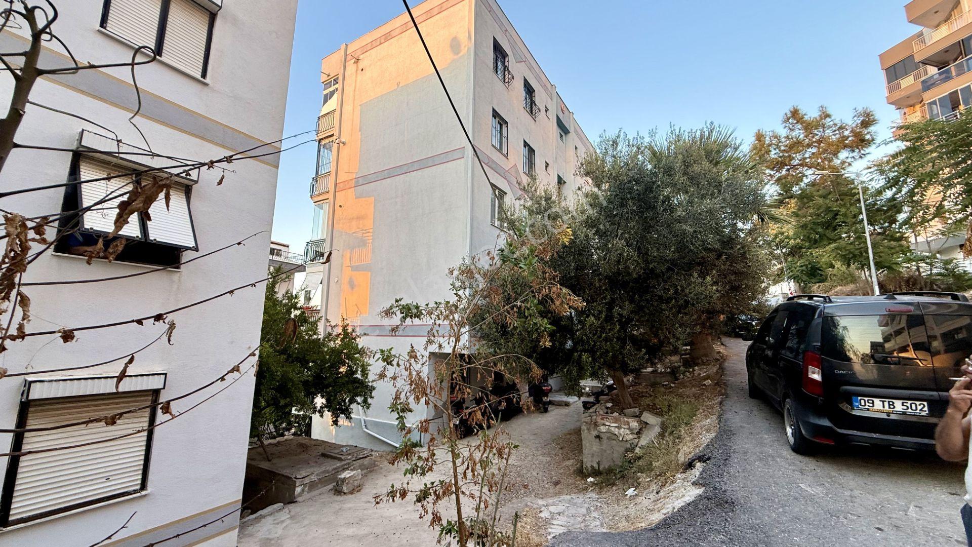 Kuşadası Kadınlar Denizi'nde Denize 800 Metre Yenilenmiş 2+1 Daire — fotoğraf 19