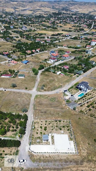 Cb Yatırım'dan Temeli Atılmış , Bahçe Duvarlı Ağaçlı,çardaklı — fotoğraf 4