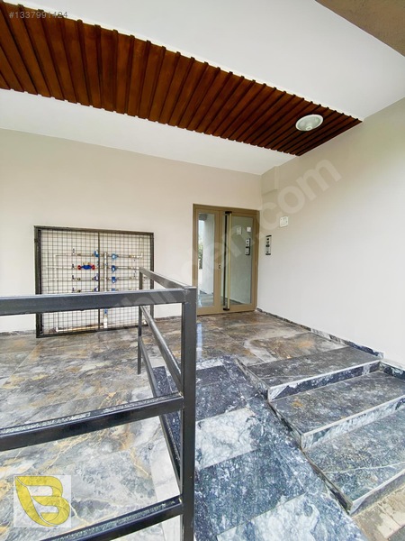 Atatürk Cad.ve Tüm Merkezi Yerlere Yürüme Mesafesi İle 1+1 — fotoğraf 5