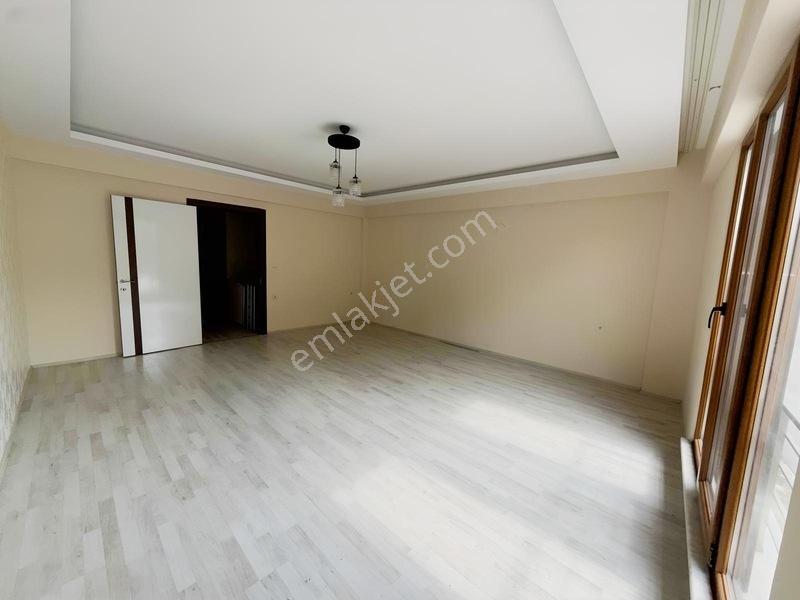 Üçevlerde 130 M² | 2+1 Bahçe Dubleks | Yerden Isıtma — fotoğraf 20