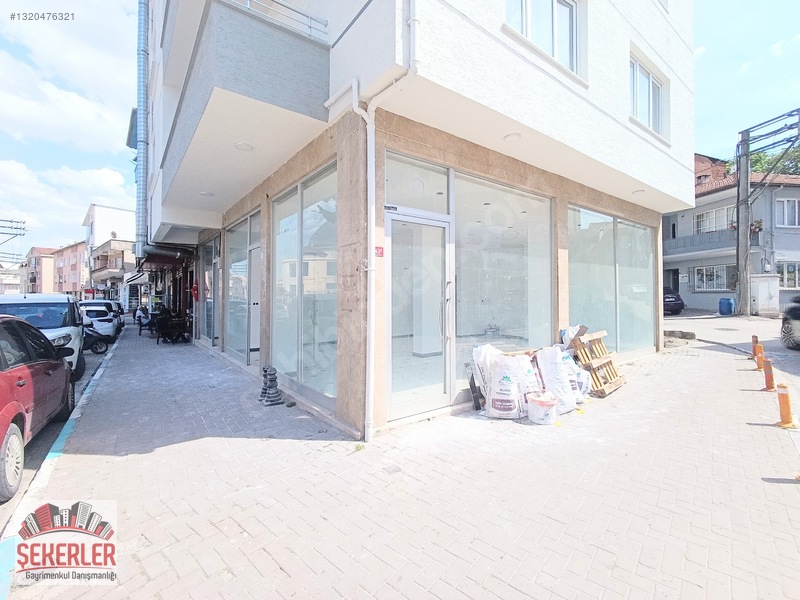 Şekerlerden Merkezi Lokasyonda İçi Komple Yenilenmiş Köşe Dükkan — fotoğraf 3