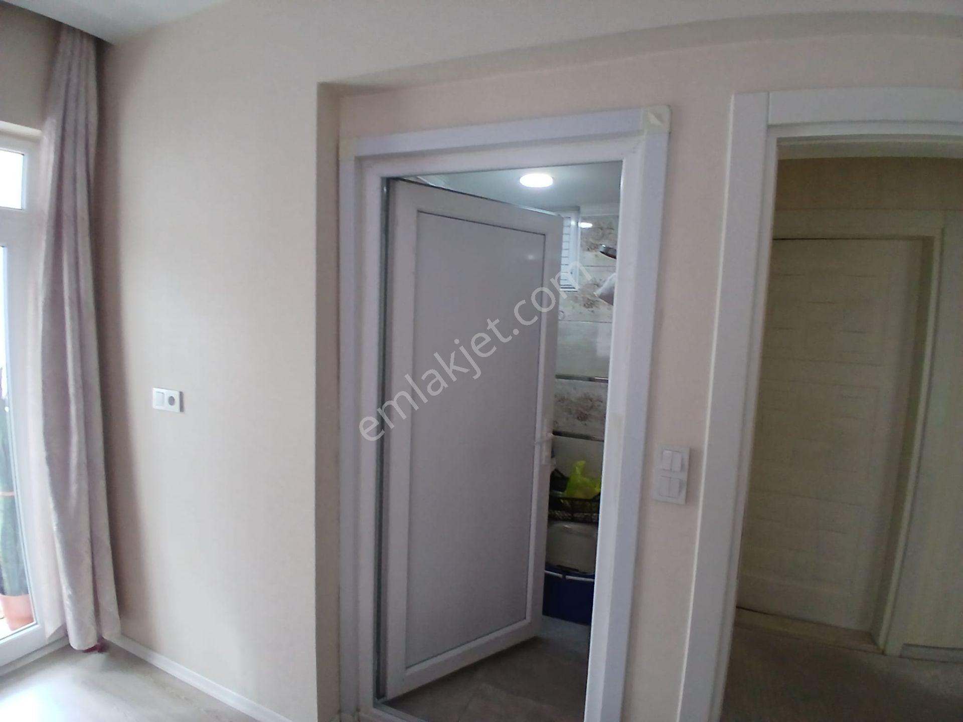 Akçay Emlak'tan Akşehir Gazi Mahallesinde Yerden Isıtma Asansörlü Satılık 3+1 Daire — fotoğraf 13