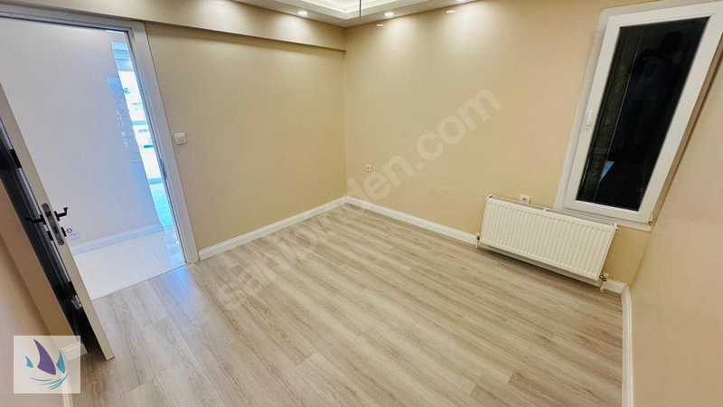 Üçyol Metro Dibi İçi Yapılı Deniz Manzaralı 3+1 Satılık Daire — fotoğraf 10