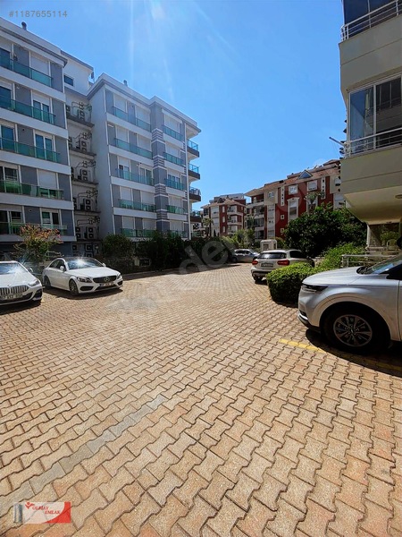 Nezih Sitede Havuz Başı Eşyalı Daire — fotoğraf 3