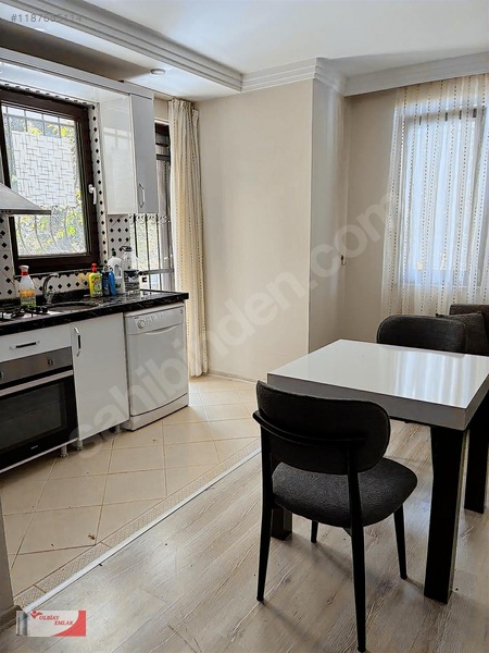 Nezih Sitede Havuz Başı Eşyalı Daire — fotoğraf 13
