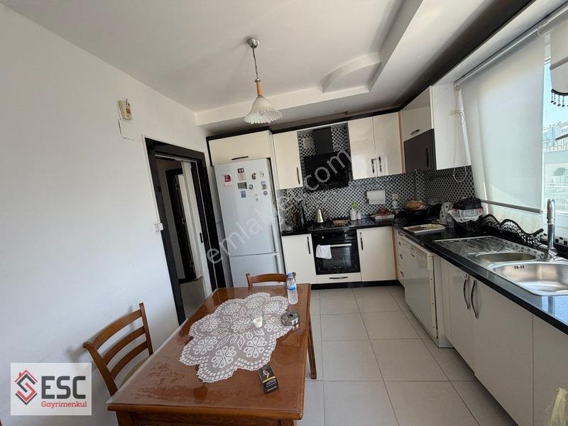 Esc'den Akdeniz Mh,de B.mutfak 3+1 Geniş Daire Esc2590 — fotoğraf 7