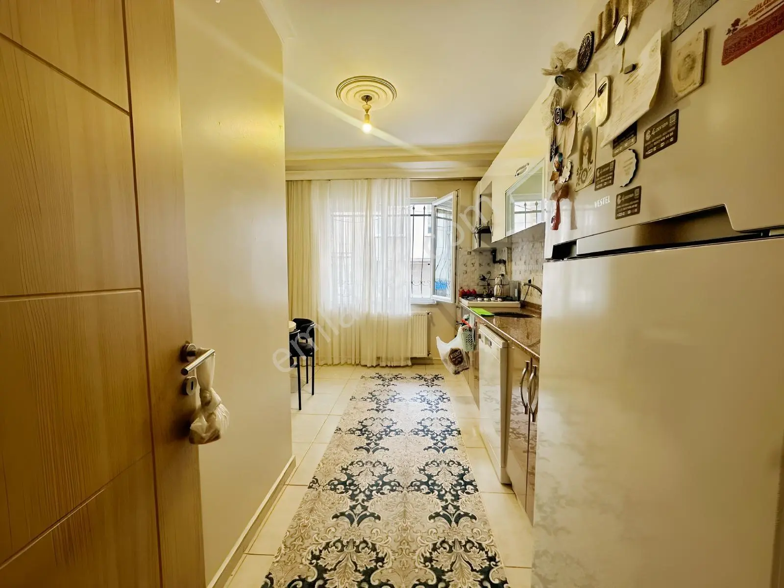 Alban'dan Doğan Araslı Bulvarına 1 Dk 100 M² 2+1 Satılık Daire — fotoğraf 5