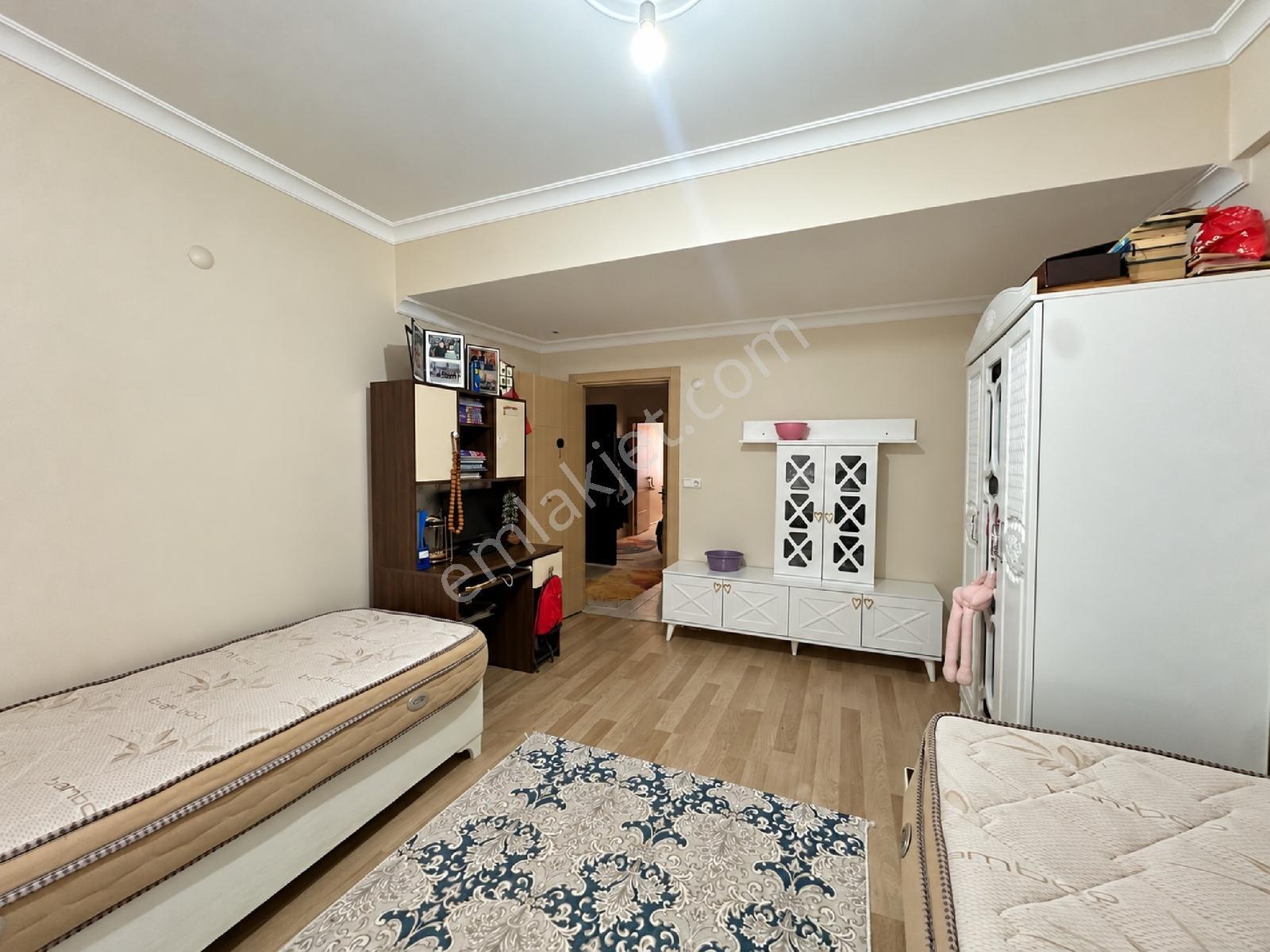 Alban'dan Doğan Araslı Bulvarına 1 Dk 100 M² 2+1 Satılık Daire — fotoğraf 10