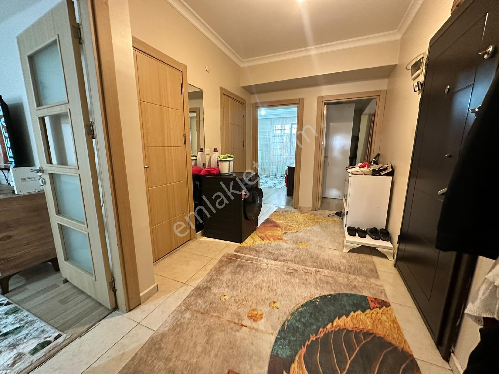 Alban'dan Doğan Araslı Bulvarına 1 Dk 100 M² 2+1 Satılık Daire — fotoğraf 13