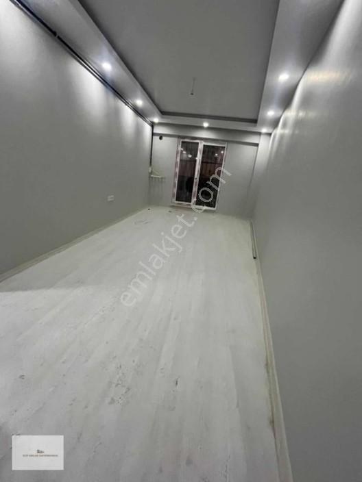 Elif Emlaktan Satılık 1+1 Sıfır Daire — fotoğraf 2