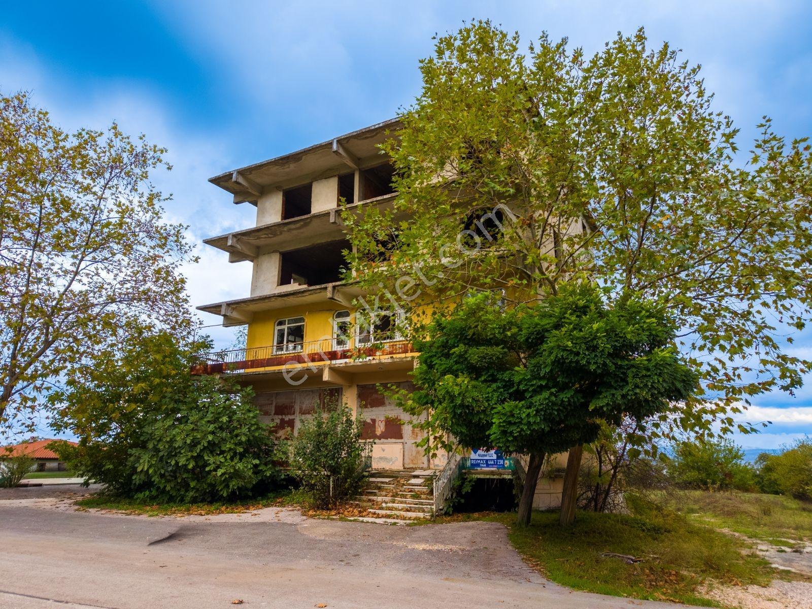 Arslanbey'de 2.551 M² Konut İmarlı Arsa + 700 M² Mevcut Bina — fotoğraf 12