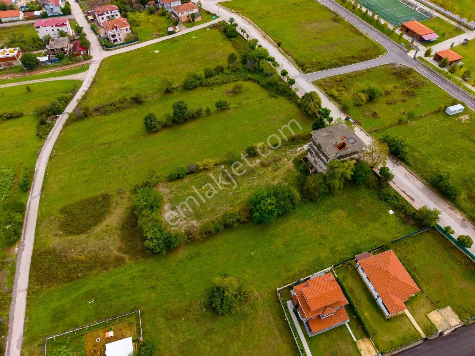Arslanbey'de 2.551 M² Konut İmarlı Arsa + 700 M² Mevcut Bina — fotoğraf 32