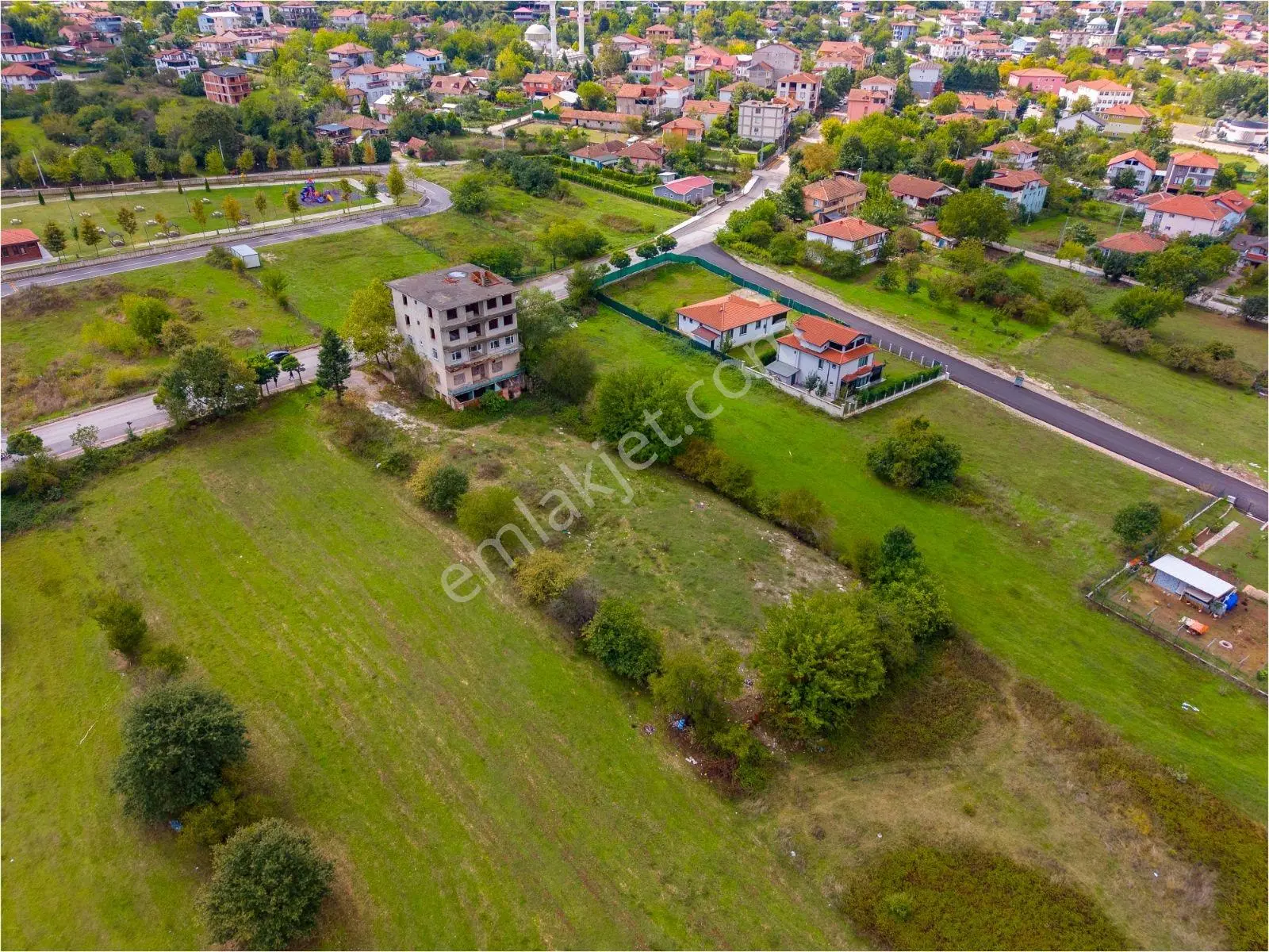 Arslanbey'de 2.551 M² Konut İmarlı Arsa + 700 M² Mevcut Bina — fotoğraf 34
