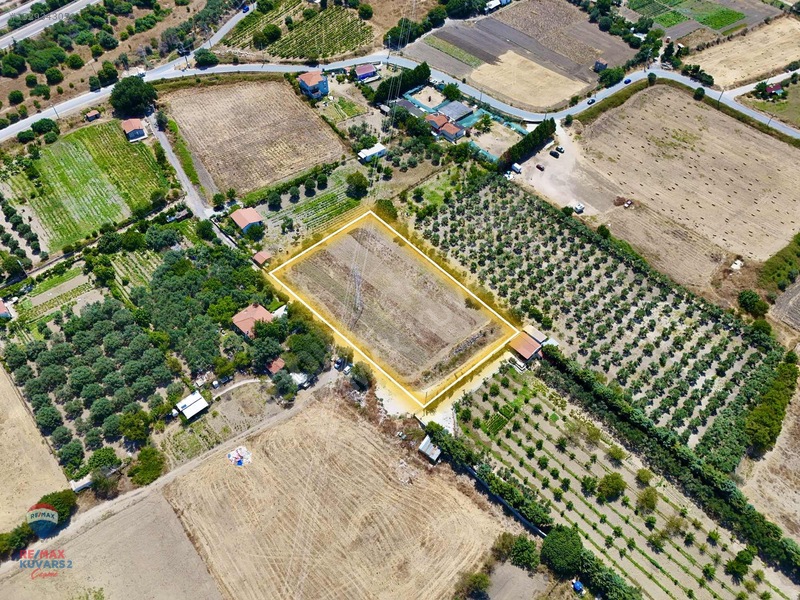 Çeşme'de Denize 5 Dakika Mesafede 3.900m² Tarla — fotoğraf 12