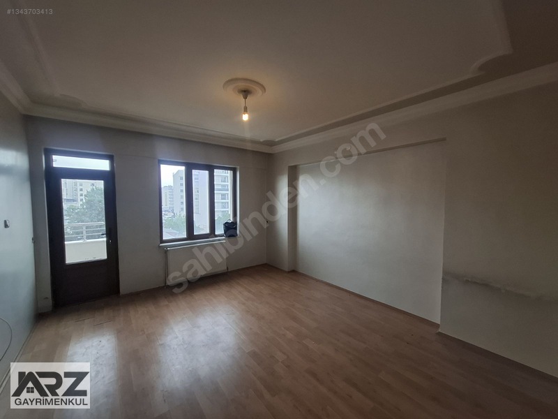 Altaylı Sitesinde 4+1 Boş Geniş Satılık Daire. — fotoğraf 8