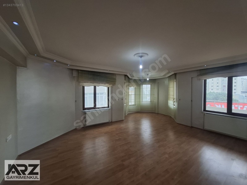 Altaylı Sitesinde 4+1 Boş Geniş Satılık Daire. — fotoğraf 12