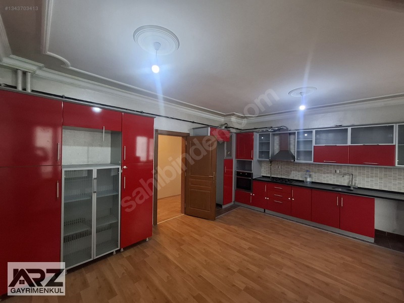 Altaylı Sitesinde 4+1 Boş Geniş Satılık Daire. — fotoğraf 18