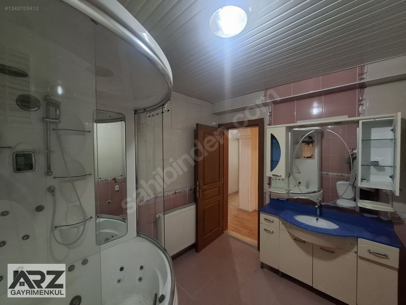 Altaylı Sitesinde 4+1 Boş Geniş Satılık Daire. — fotoğraf 23