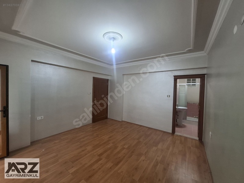 Altaylı Sitesinde 4+1 Boş Geniş Satılık Daire. — fotoğraf 27
