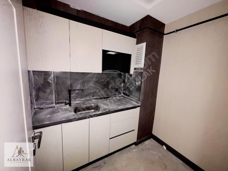 İmam Efendi Bulvarı Üzerinde Satılık 1+1 Ofis — fotoğraf 9